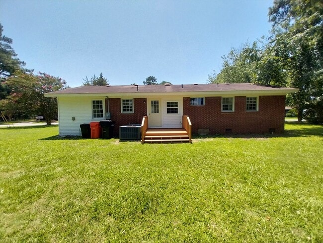 1714 Wesley Dr