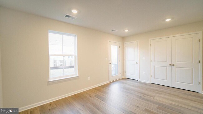 Photo - 103 Brashear Ct
