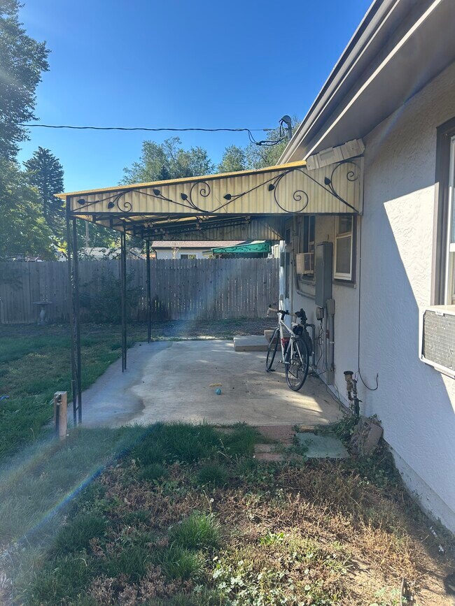 Patio trasero - 3121 N Arcadia St