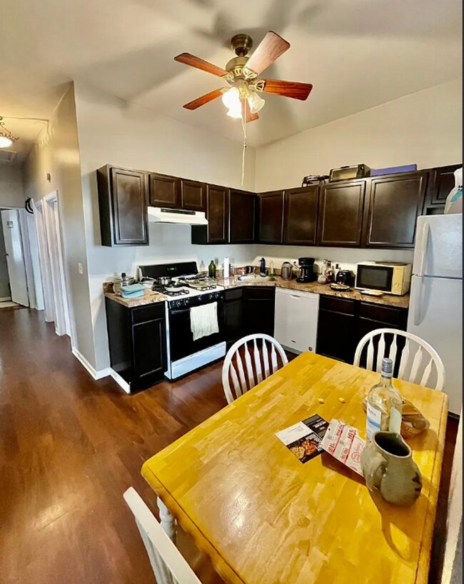 Photo - 3848 W Roscoe St Unit #1