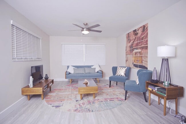 Photo - 2543 E Brill St