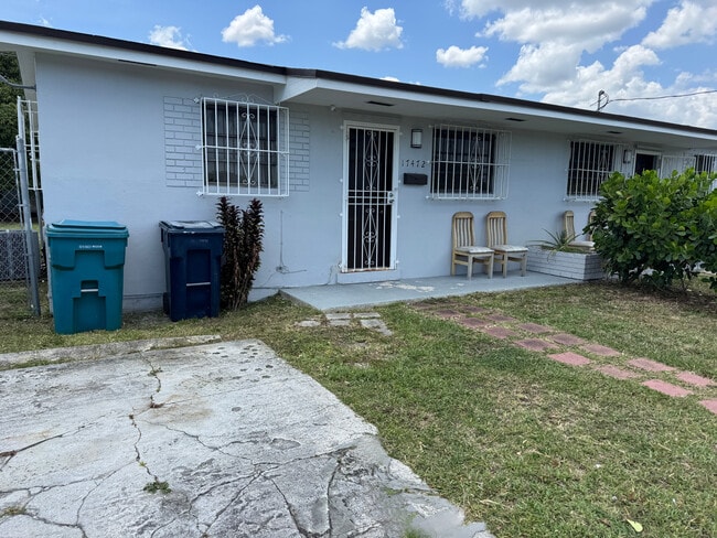 Photo - 17472 SW 105th Ave