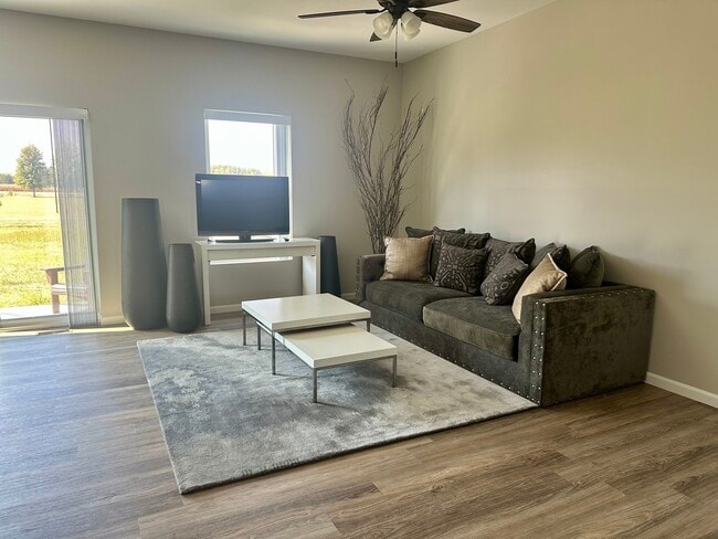 Photo - 1319 Sioux Turn