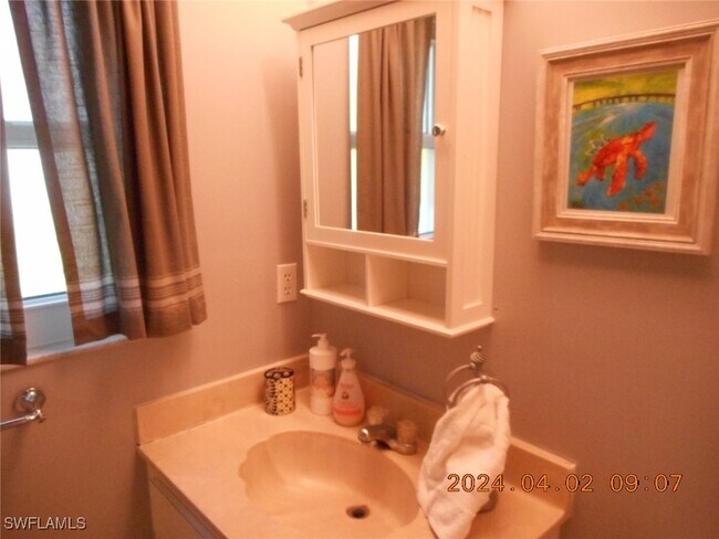 Photo - 1828 SW 2nd Pl