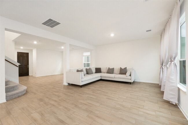 Building Photo - 14627 Monterey Cypress Dr