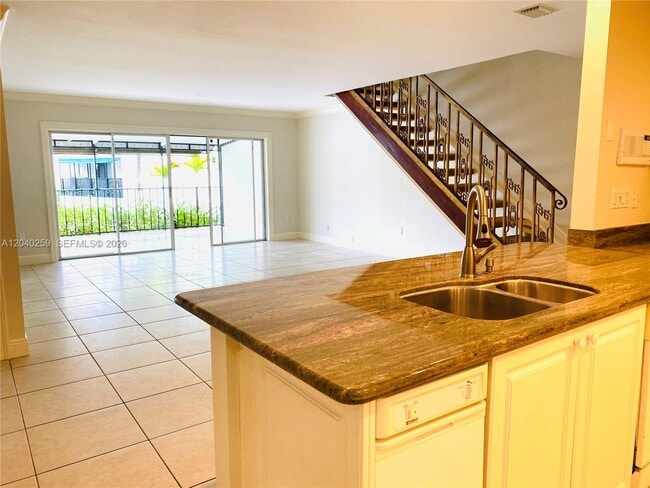 Photo - 15187 Loch Isle Dr W