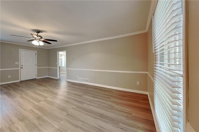 Photo - 2358 Marneil Dr NE