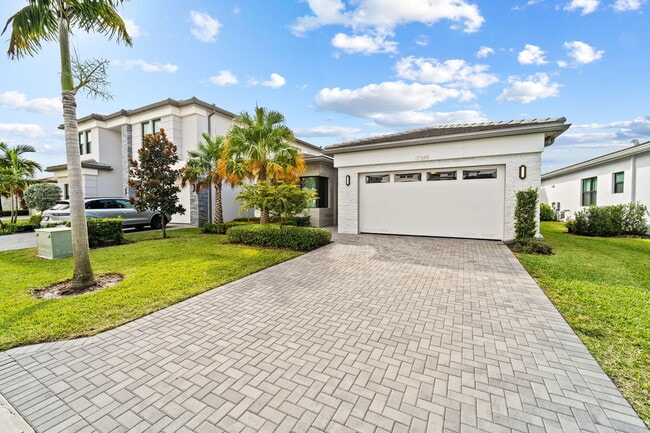 Building Photo - 17345 Sea Blossom Way