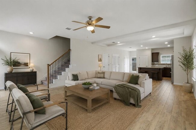 Building Photo - 5813 Charles Merle Dr. Unit B
