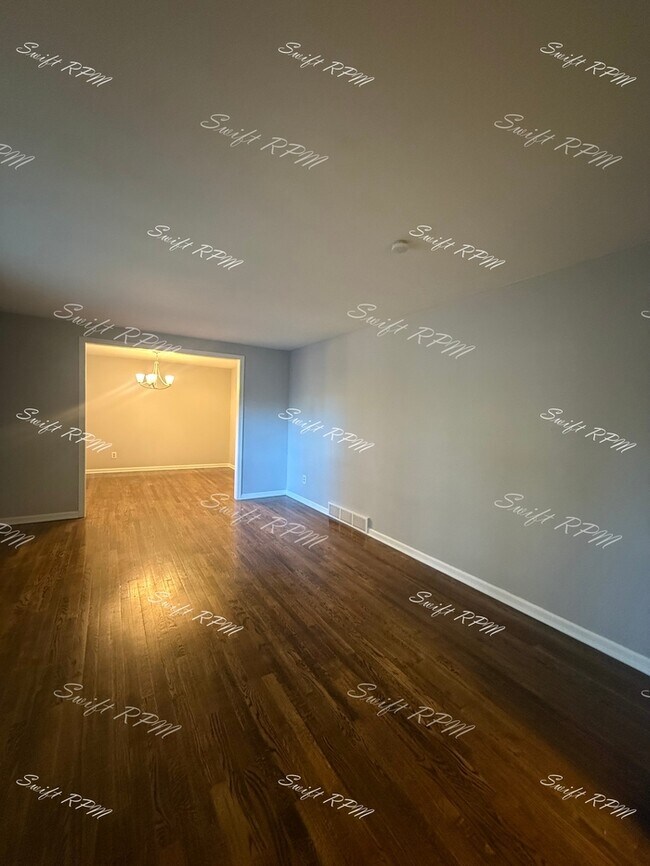 Photo - 9805 Carter Dr