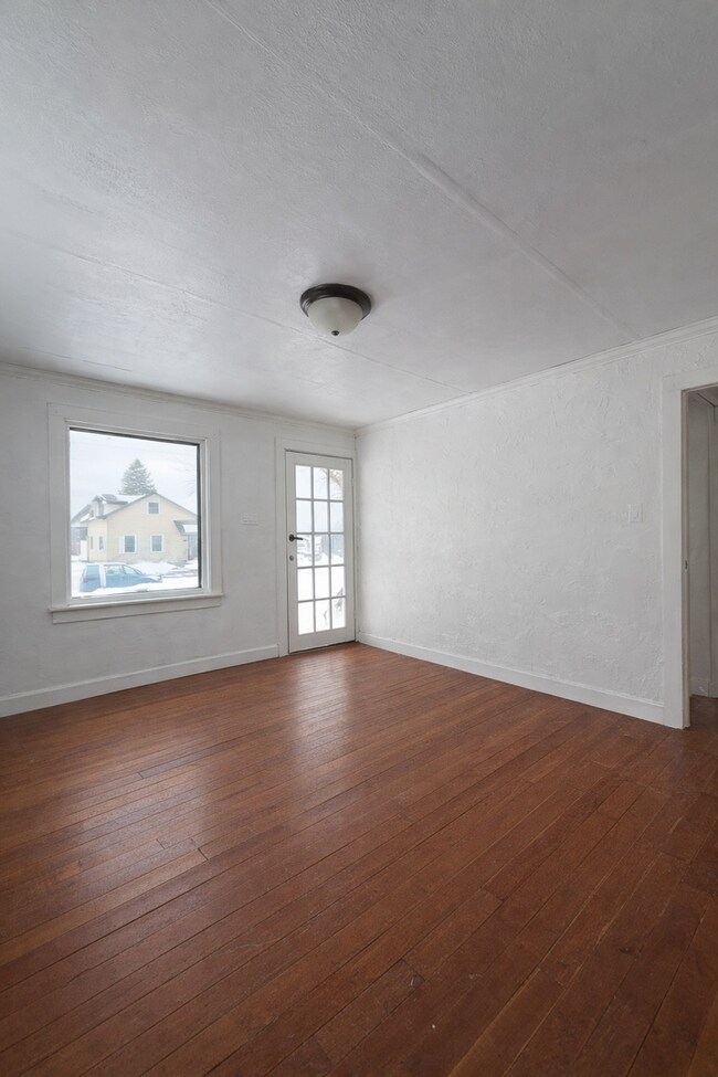 Photo - 1231 Bundy Ave