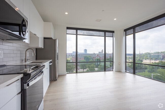 2BR, 1BA - 894 SF - Kitchen/LR - The 616 Rental