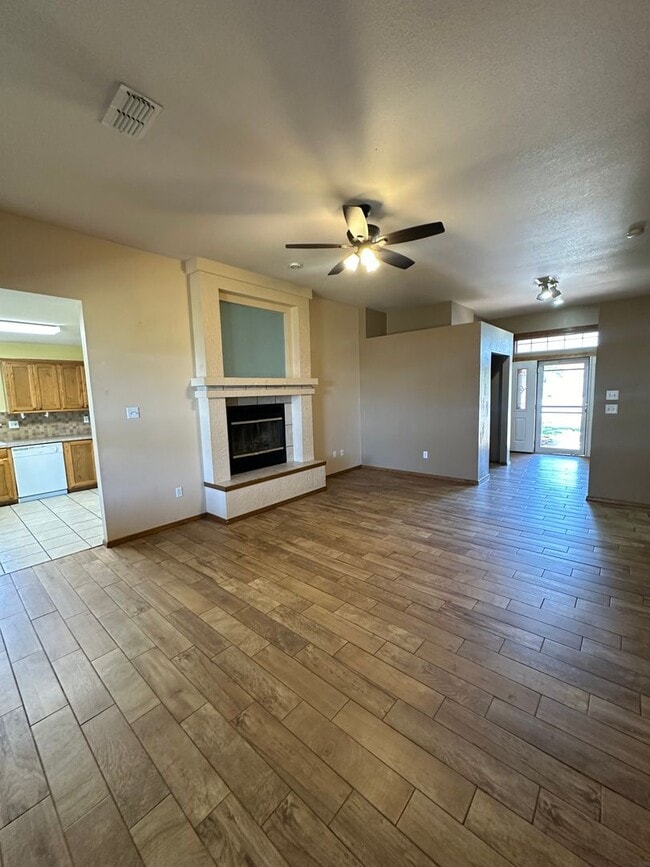 Photo - Cozy 4 Bed 2 Bath! Mesa School District !