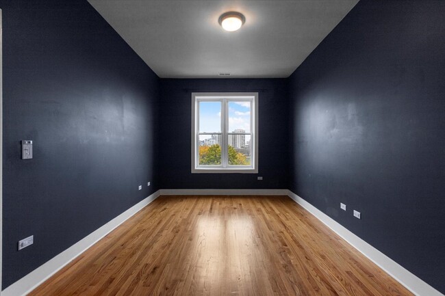 Photo - 207 E 31st St Unidad 5B