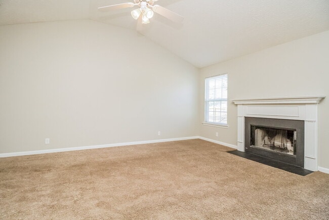 Photo - 3221 Lexmark Cir