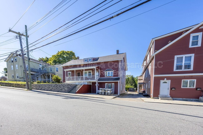 Building Photo - 77 Ashland St