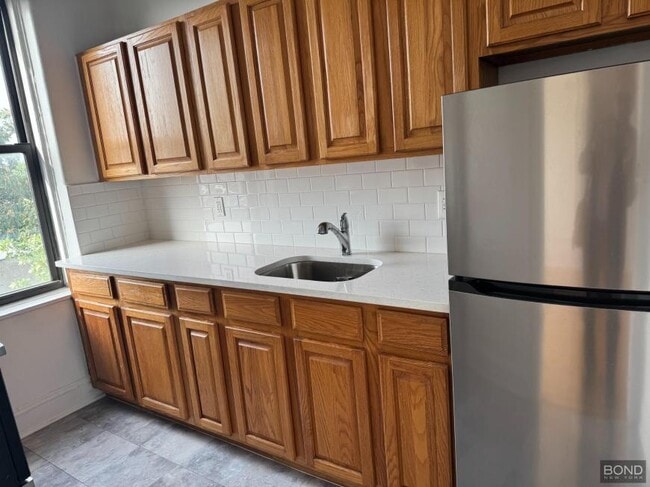 Building Photo - 1 bedroom in Queens NY 11106 Unit 4B