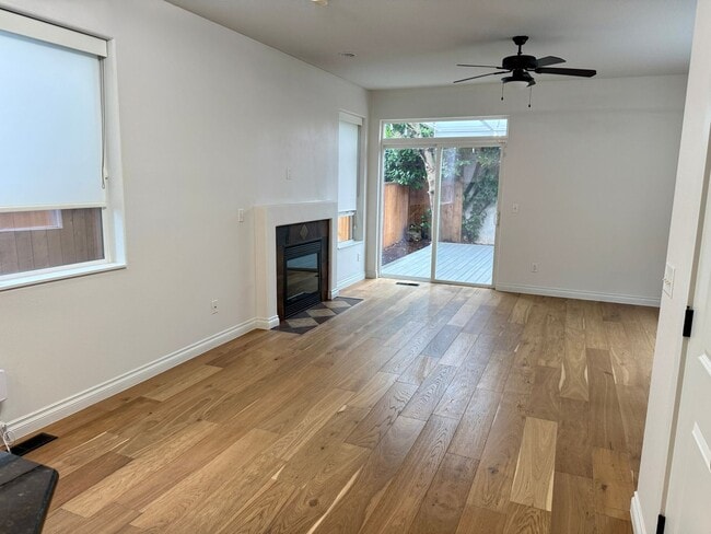 Photo - Super Crisp 3 bedroom w/ Fantastic 4 Season Outdoor Space