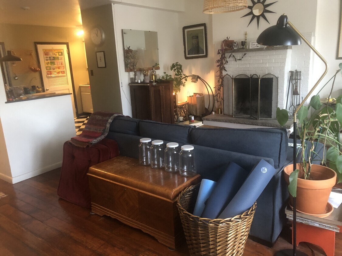Photo - 517 S 9th St (Philadelphia, PA)