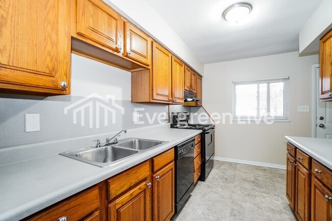 Photo - 1171 Studer Ave