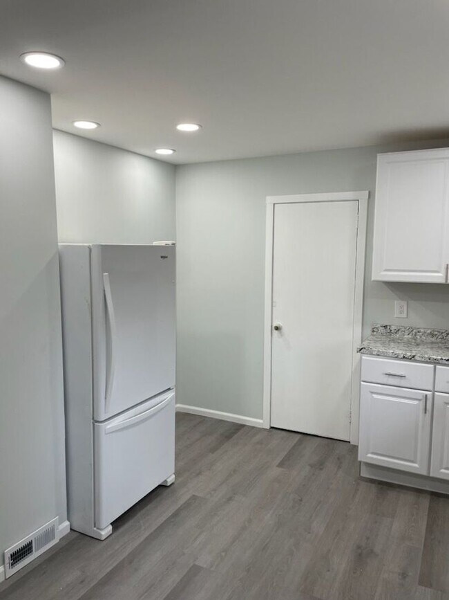 Photo - Spacious Home in a Great Neighborhood Unit 15 Duane