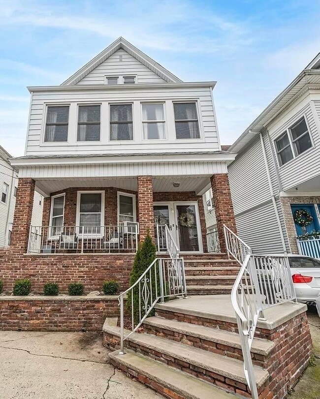 Building Photo - 90-92-92 W 42nd St