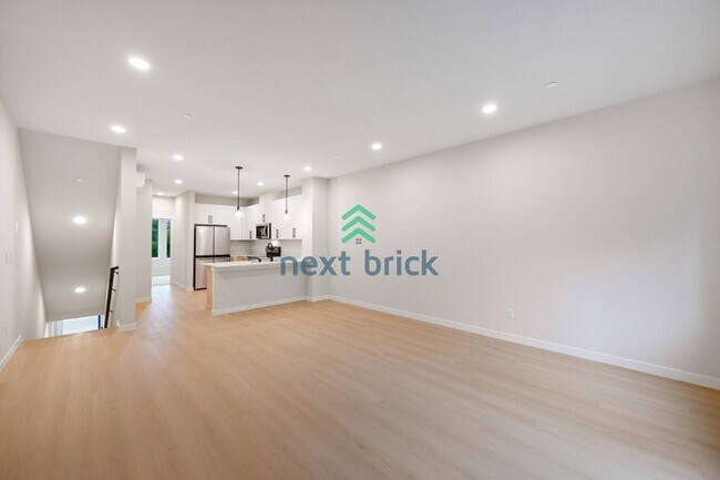 Photo - Spacious 3-Bedroom Townhouse Retreat with 3 Full Baths in Bothell - 1,551 Sq. Ft. of Modern Comfort!