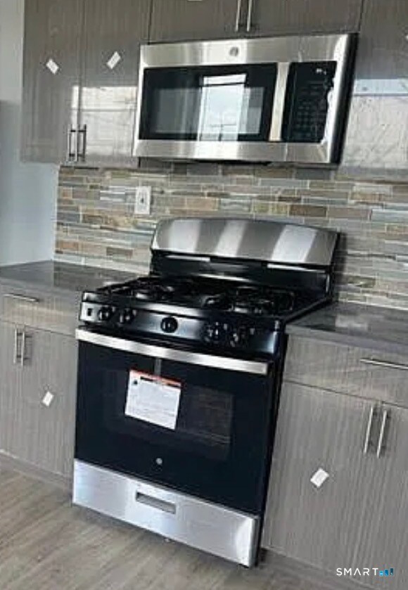 Photo - 784 Hallett St Unidad 2