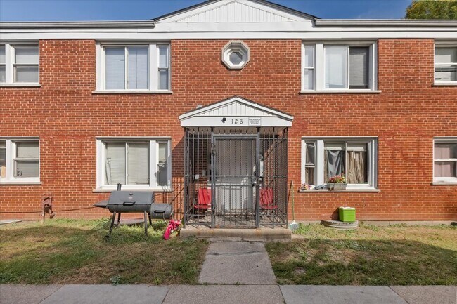 Photo - 128 N Menard Ave Unidad 2A