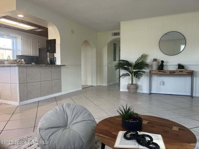 Photo - 2027 Wallace Ave