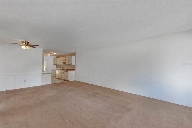 Photo - Comfortable & Spacious 3BR Condo with Built-In Closets and Backyard Patio in Tavares Community