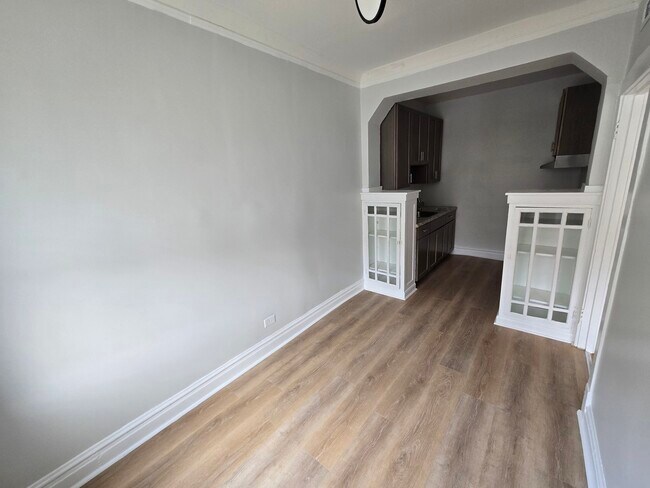 Photo - 4753 N Monticello Ave Unidad 2B