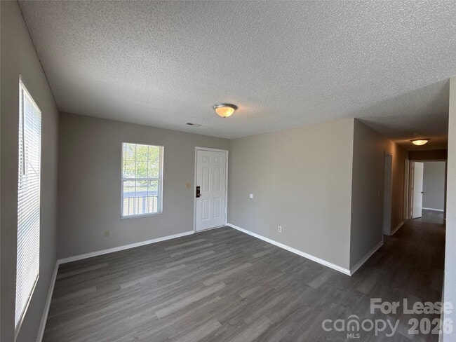 Photo - 333 E Todd Ln