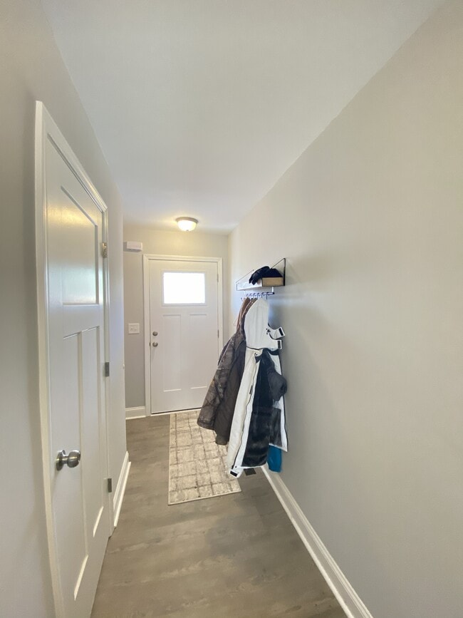 Photo - 900 Allstar Ave