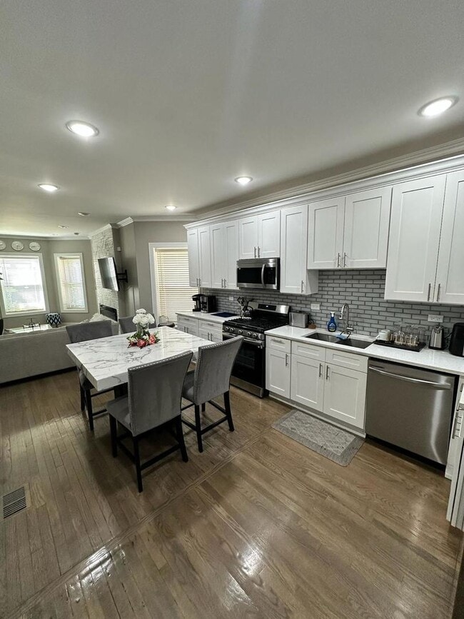 Photo - 6807 S Calumet Ave Unit 1