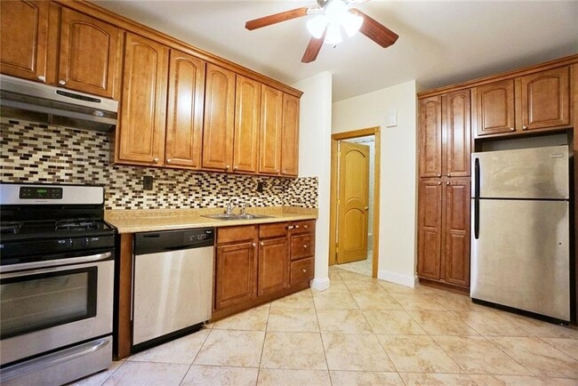 Photo - 556 81st St Unit 2