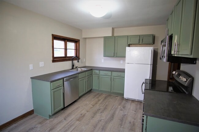 Photo - 15234 Upper 61st St N