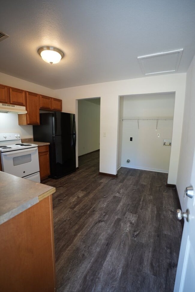Photo - 1729 Louise Dr SE Unit A