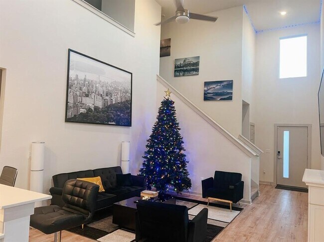 Photo - 7515 Traylor Cv