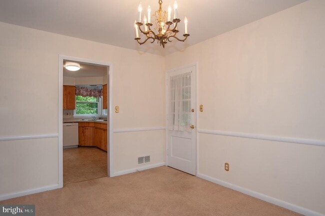 Photo - 5950 Clames Dr