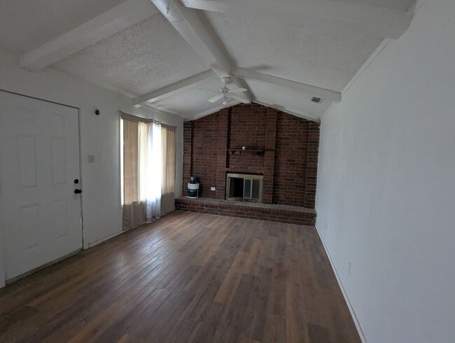 Photo - Spacious Updated 3 Bedroom Home