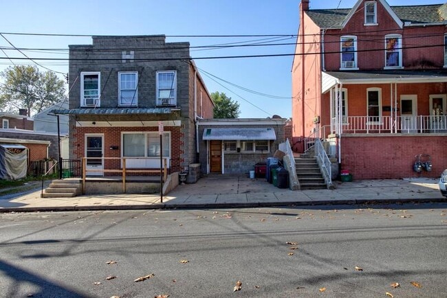 Photo - 816 6th St