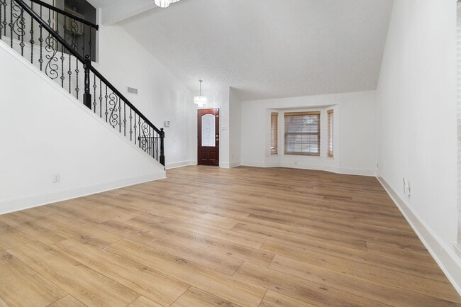 Photo - 3719 Straightfork Dr