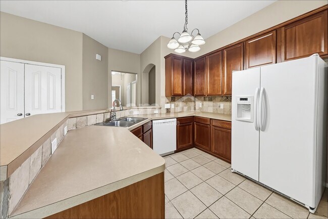 Photo - 2918 Meridian Bay Ln
