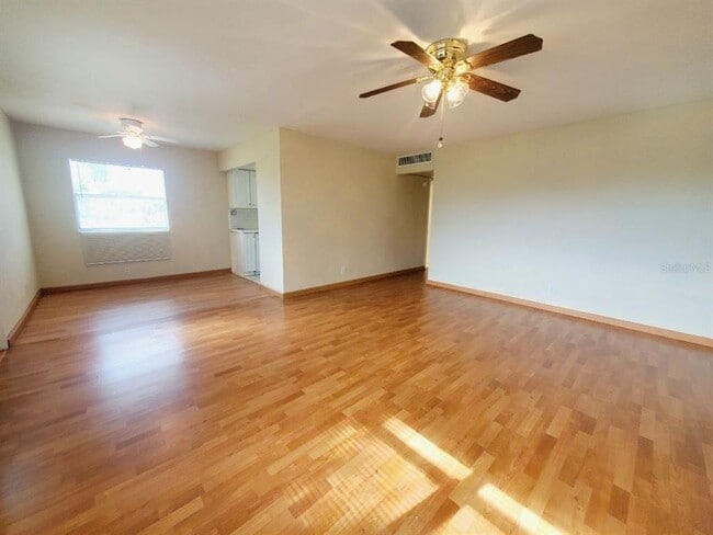 Photo - 201 Bedford Trail Unit 121