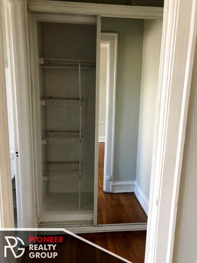 Photo - 1164 N Dearborn St