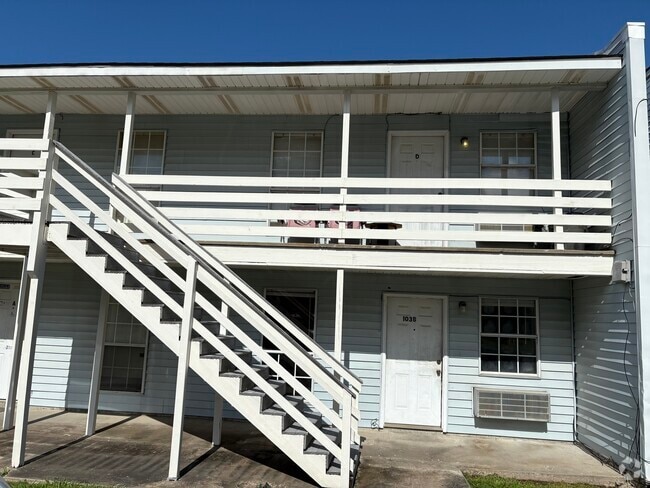 Building Photo - 103 Brutus Dr Unit B Rental