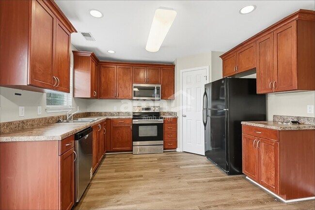 122 Spring Lakes Dr