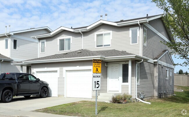 Building Photo - Cavell Ridge Townhomes