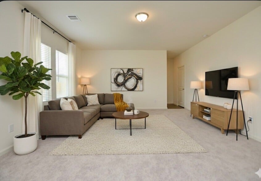 1025 Long Bay Ct